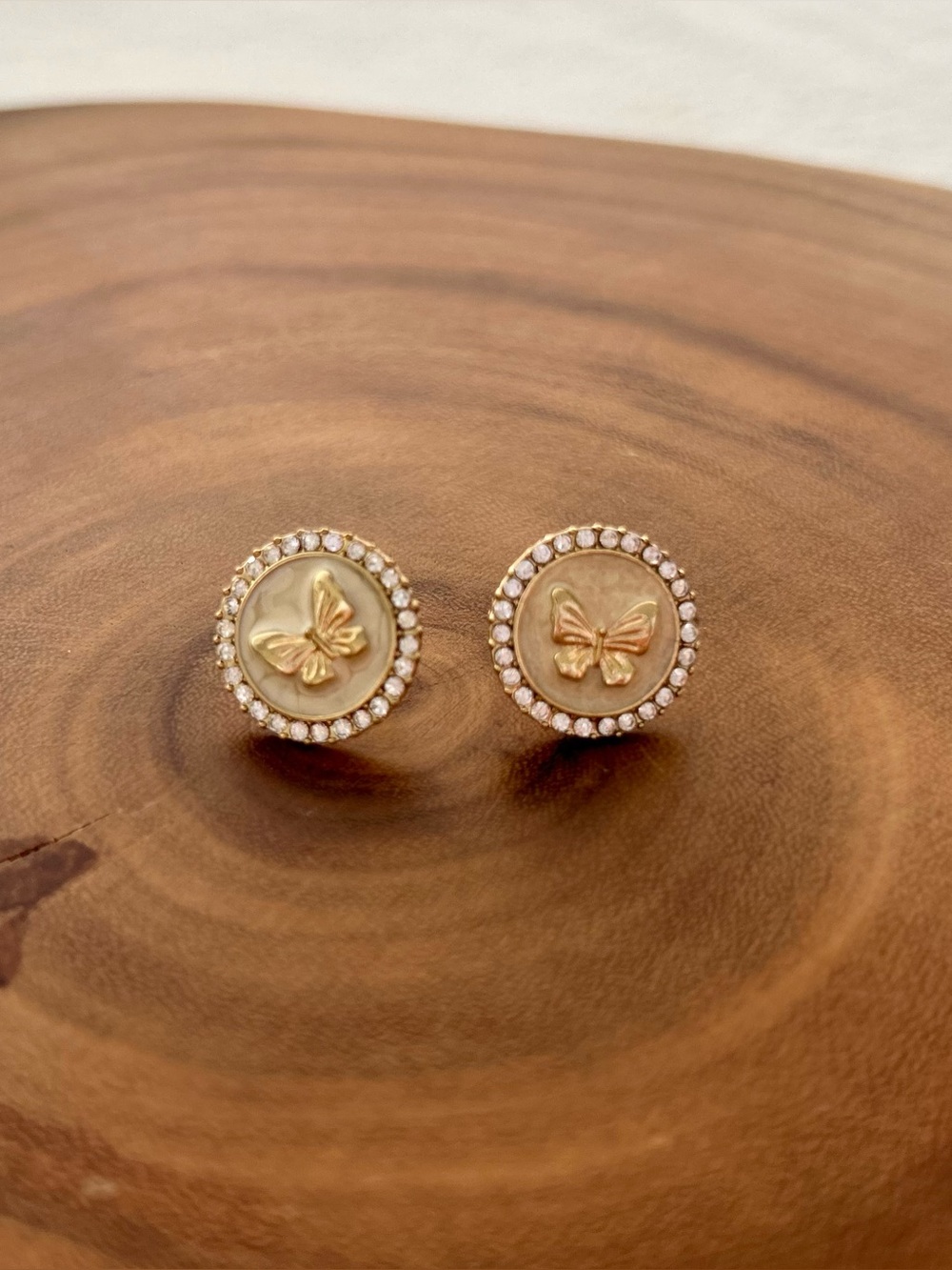 3/$30 NWT Gold Butterfly 🦋 Stud Earrings